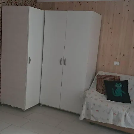 Dimoramadonnella * Bari